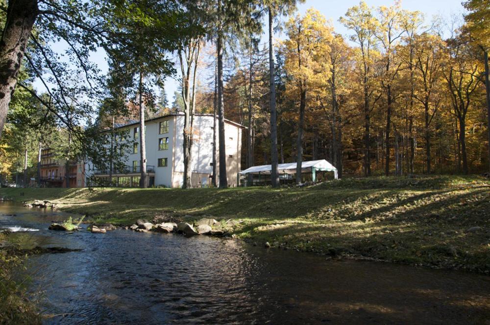 Hotel Mir-Jan Spa Lądek-Zdrój Екстериор снимка